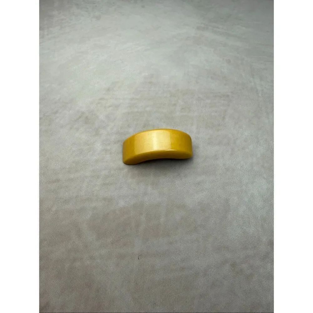 Vintage Bakelite Butterscotch Hair Clip READ